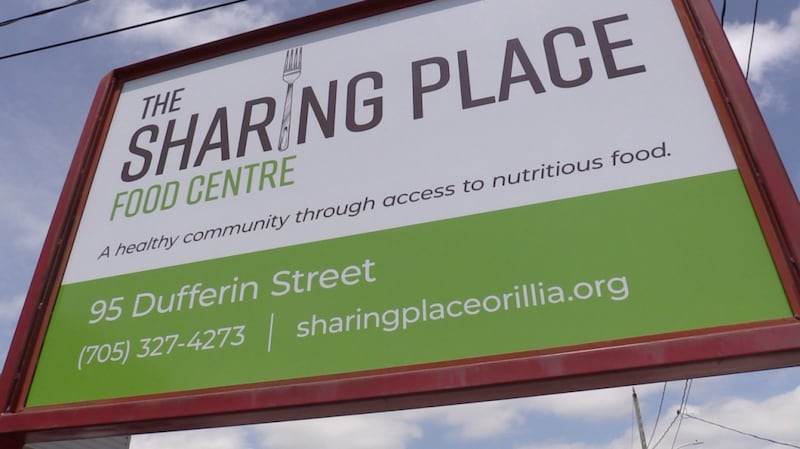 Muslim Youth Donate 1,000 Pounds of Food