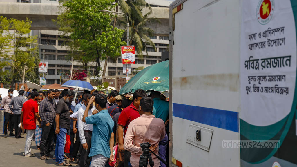 Bangladesh Government Announces Lower Food Prices for Ramadan.