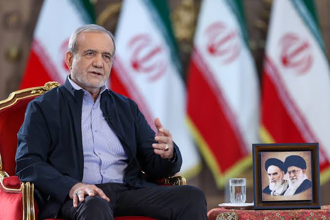 Pezeshkian Praises Iran’s Economic Stability During Conflict