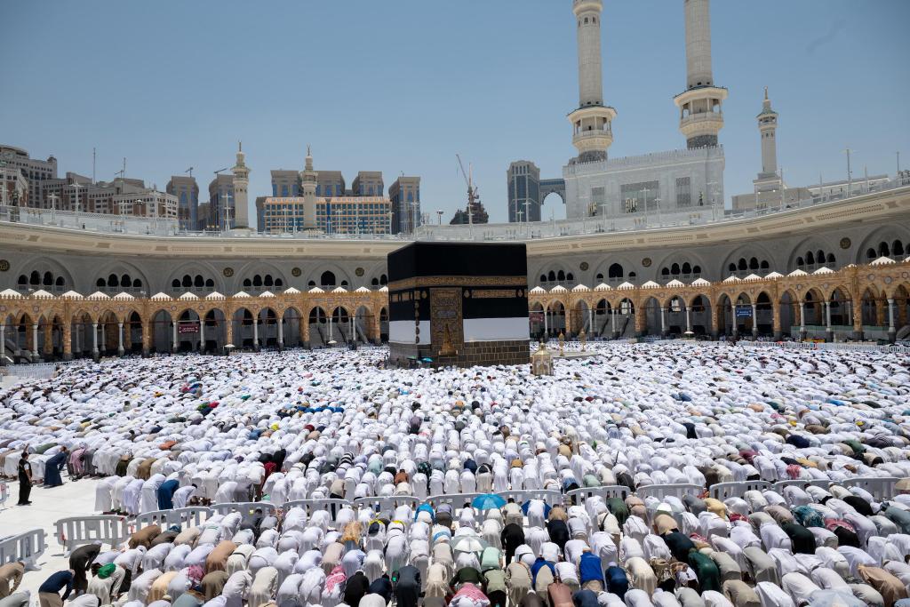 Saudi Arabia Suspends 21 Umrah Companies